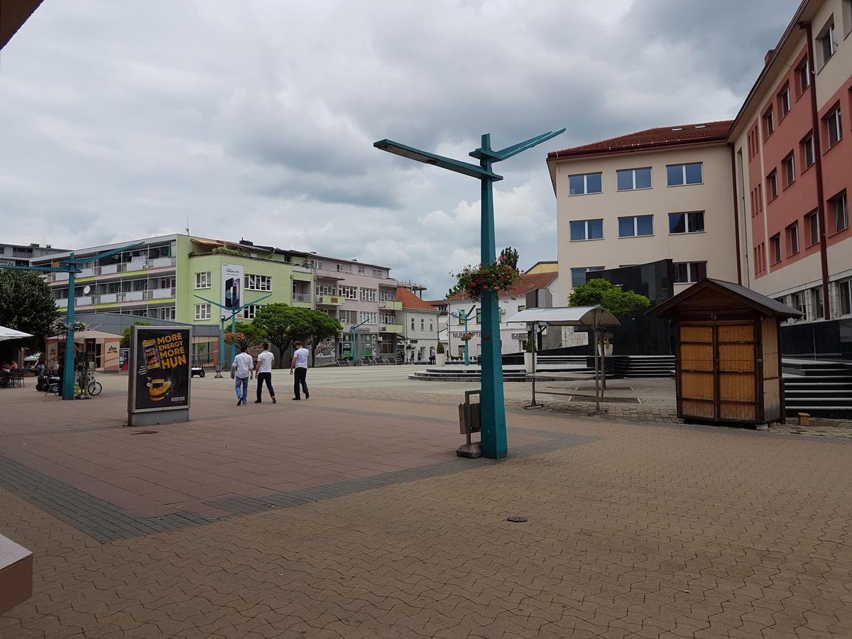 Roses Apartment Bihac Luaran gambar
