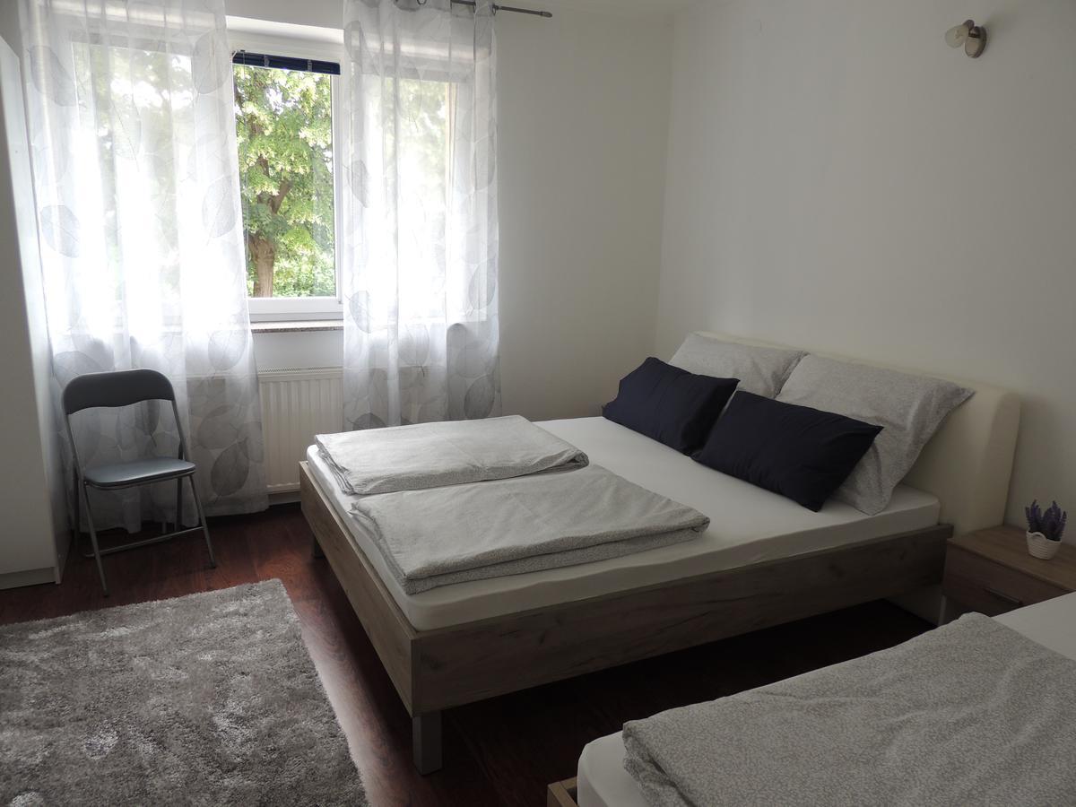 Roses Apartment Bihac Luaran gambar