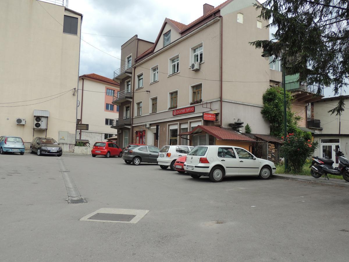 Roses Apartment Bihac Luaran gambar