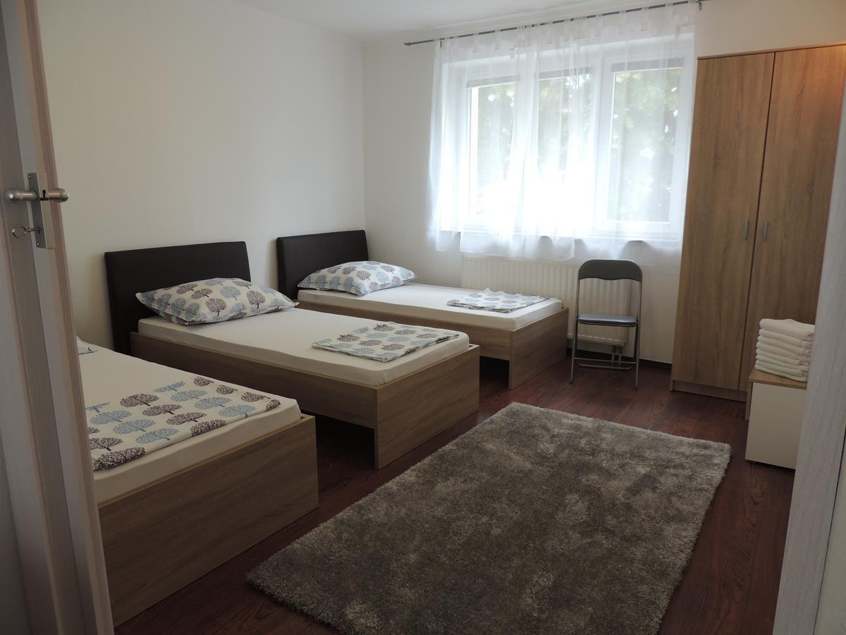 Roses Apartment Bihac Luaran gambar
